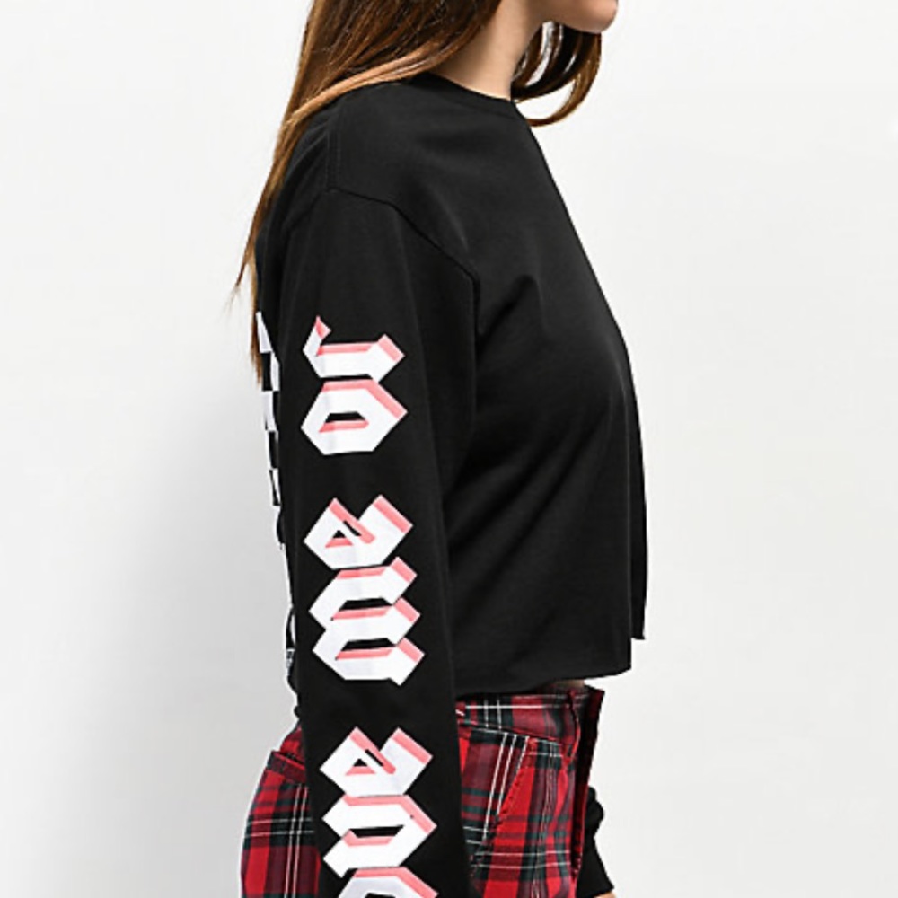 Cropped Long Sleeve Shirt With Cute Design - Picture 4 of 4
